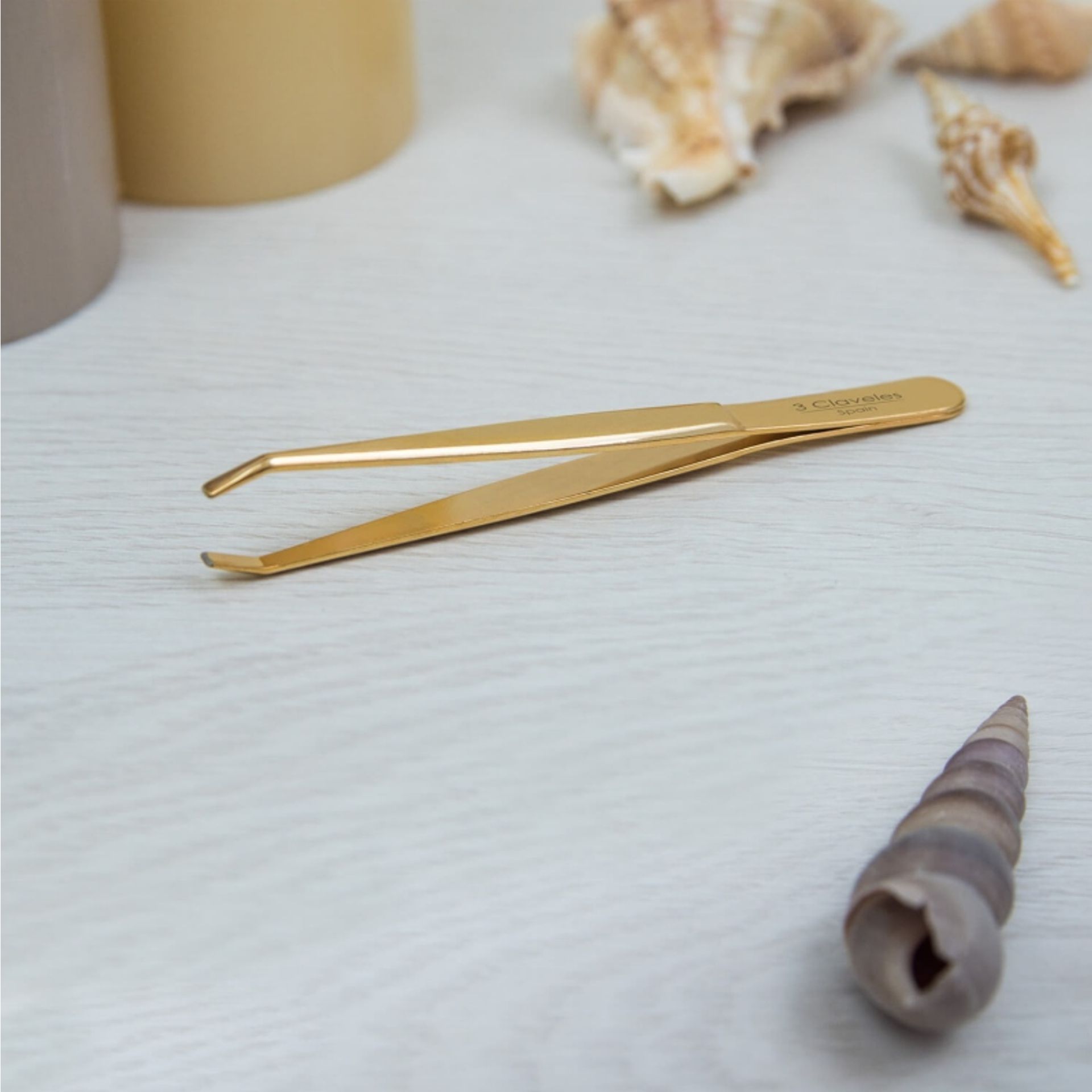 Pinça Depilatória Pequena 9 cm | Dourada - 3 Claveles Pinça Depilatória Pequena 9 cm | Dourada - 3 Claveles