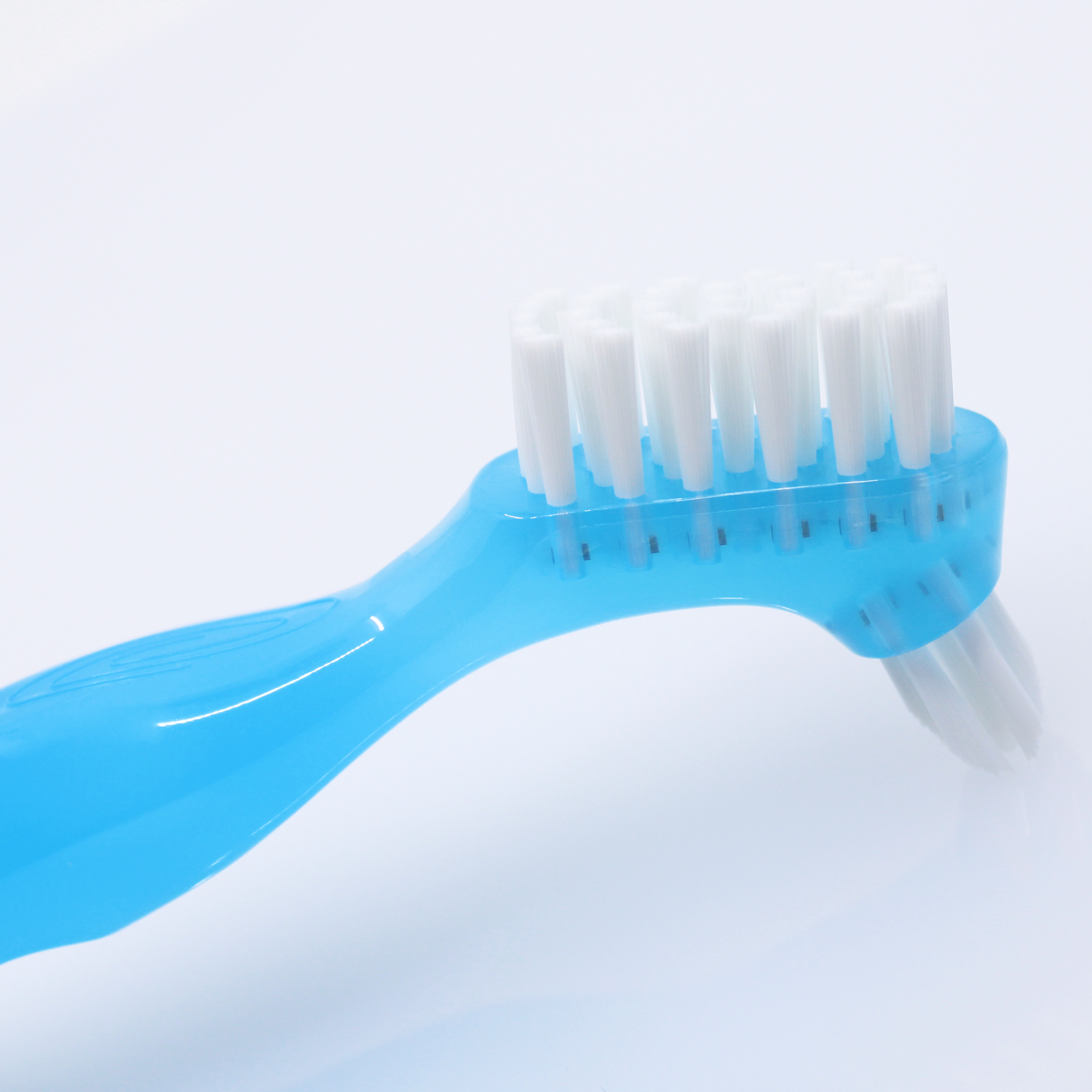 Escova de Limpeza para Próteses Dentárias - Foramen Escova de Limpeza para Próteses Dentárias - Foramen