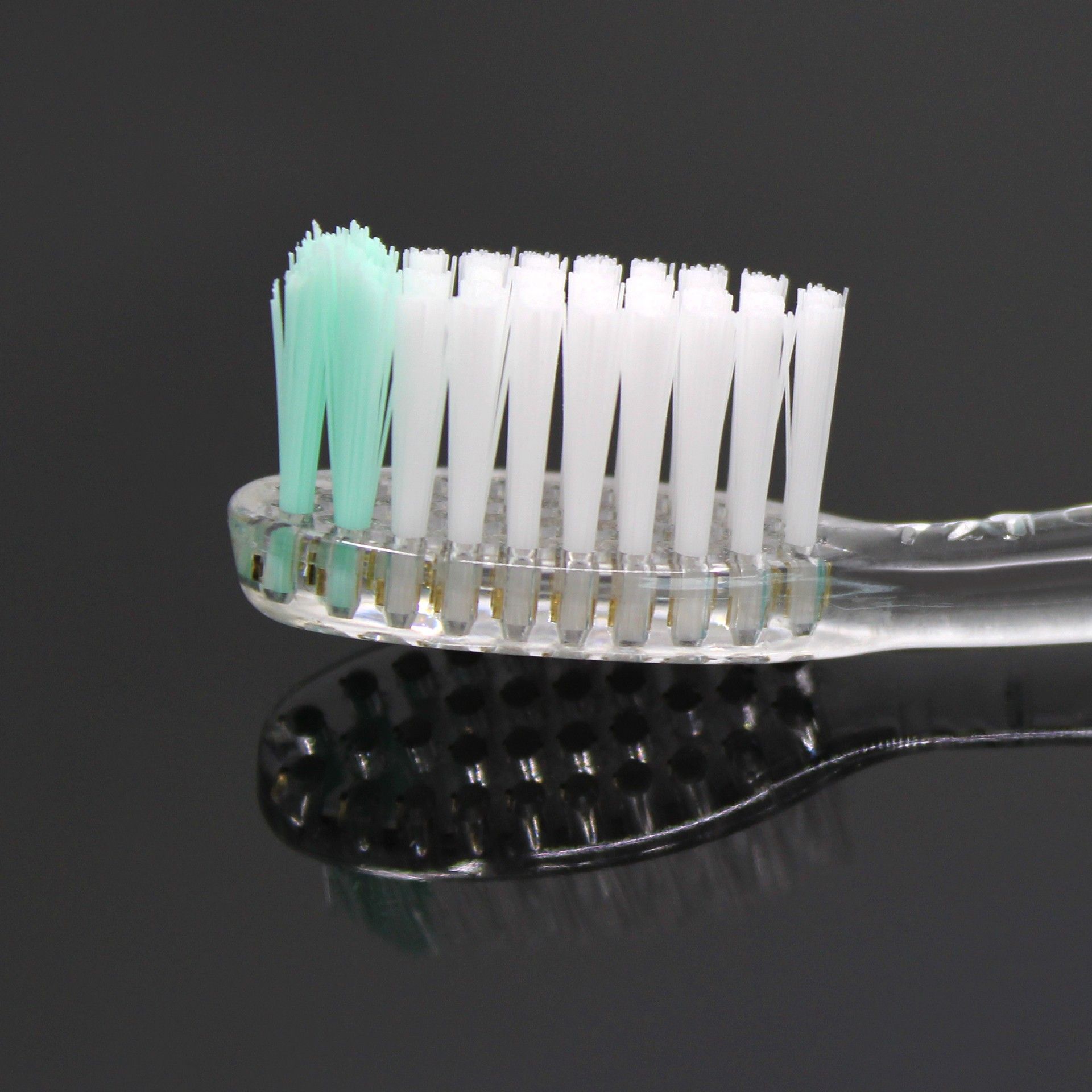 Escova de Dentes Pharma Suave - Foramen Escova de Dentes Pharma Suave - Foramen