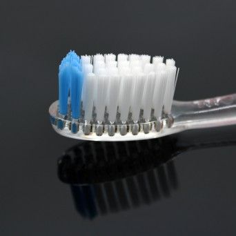 Escova de Dentes Pharma Média - Foramen