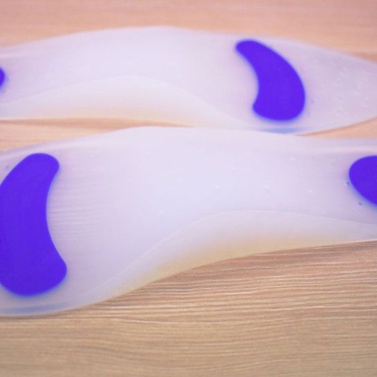 Palmilhas em Silicone com Elevação Metatársica Palmilhas em Silicone com Elevação Metatársica