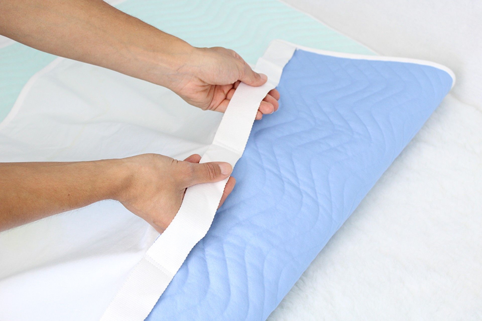 AmberMed Resguardo Absorvente 5 Camadas com Abas - 75 x 90 cm AmberMed Resguardo Absorvente 5 Camadas com Abas - 75 x 90 cm